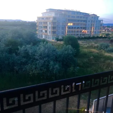 Nereya Palace Apartman *